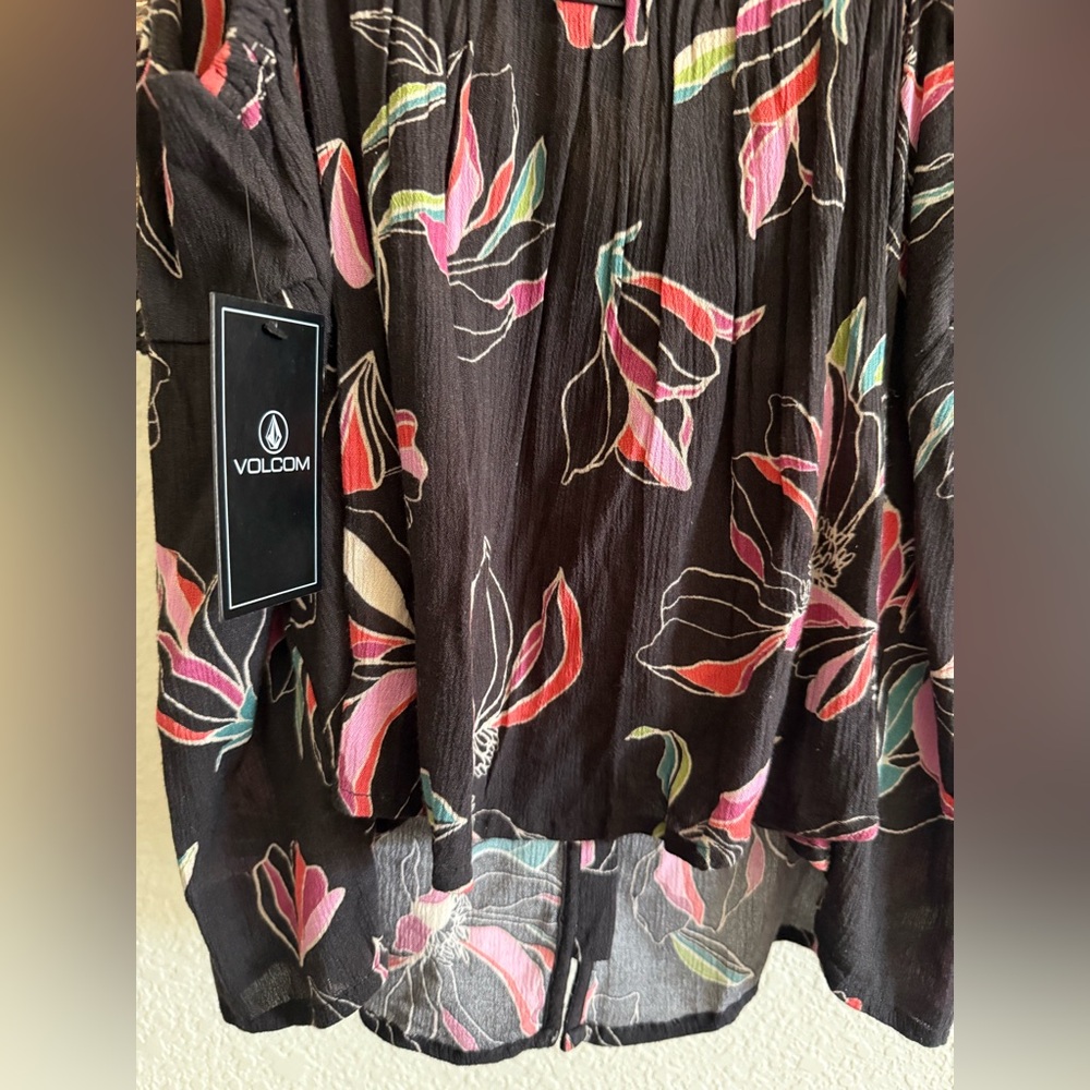 Volcom Top NWT - Picture 3 of 4